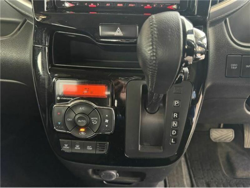 DELICA D2-11