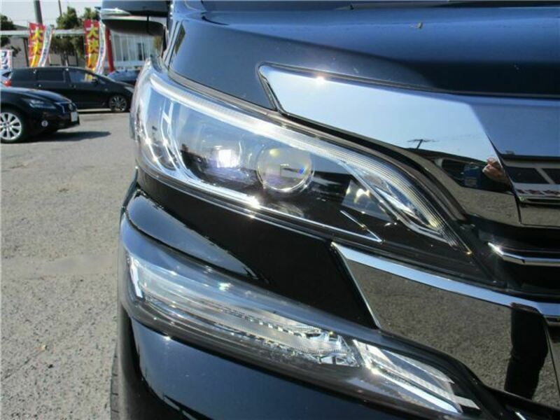 VELLFIRE-4