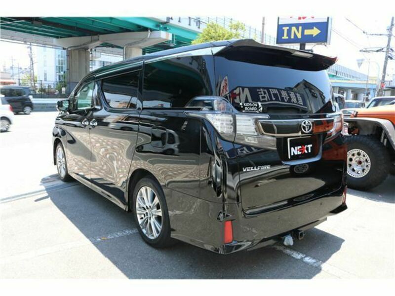 VELLFIRE-4