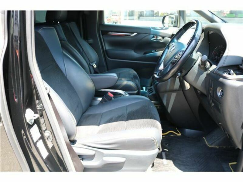 VELLFIRE-7
