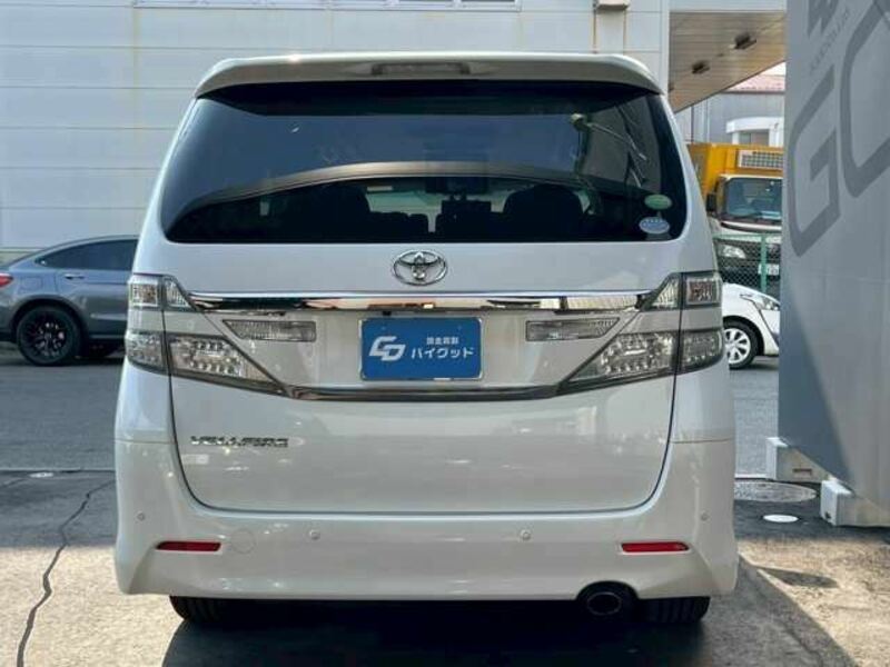 VELLFIRE-4