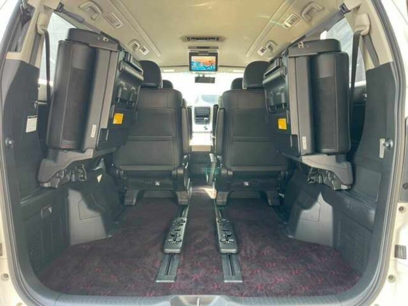 VELLFIRE-12