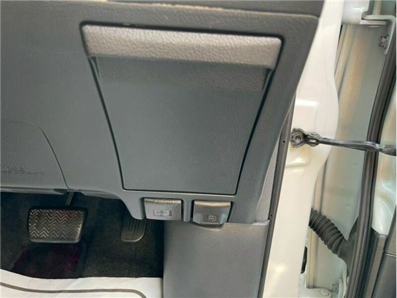 VELLFIRE-27
