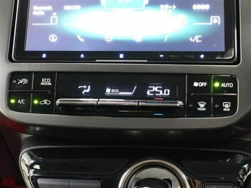 PRIUS PHV-8