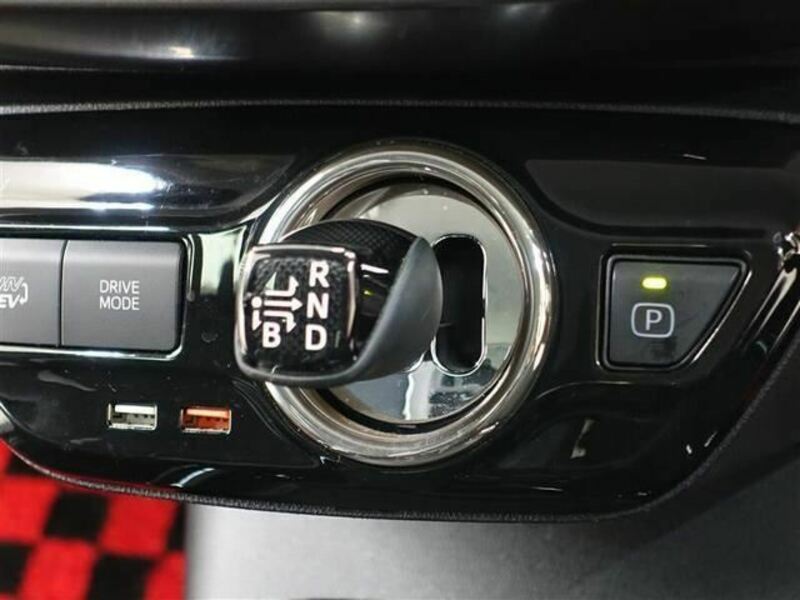 PRIUS PHV-9