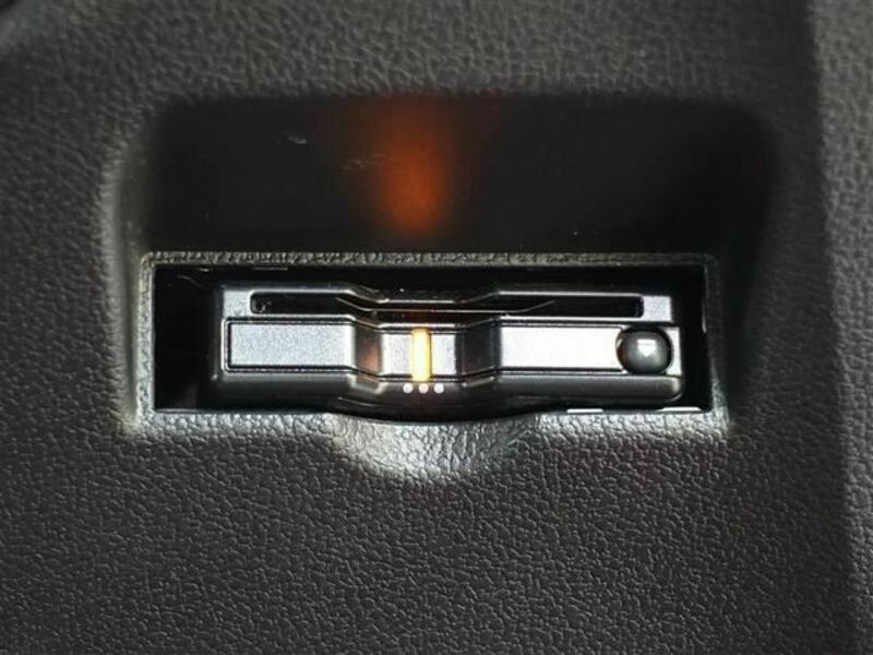 PRIUS PHV-18
