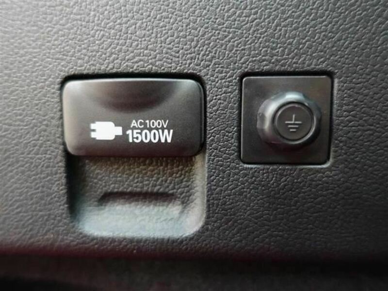 PRIUS PHV-19
