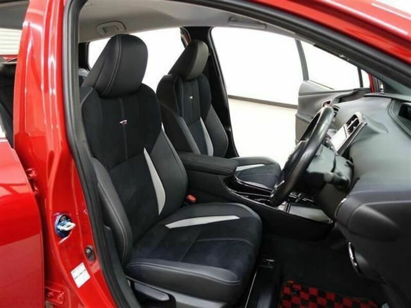 PRIUS PHV-22