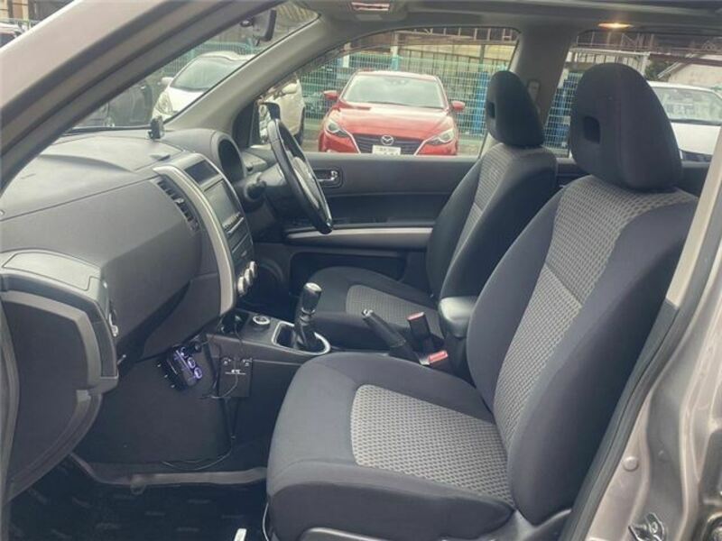 X-TRAIL-10