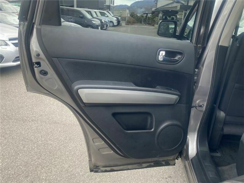 X-TRAIL-30