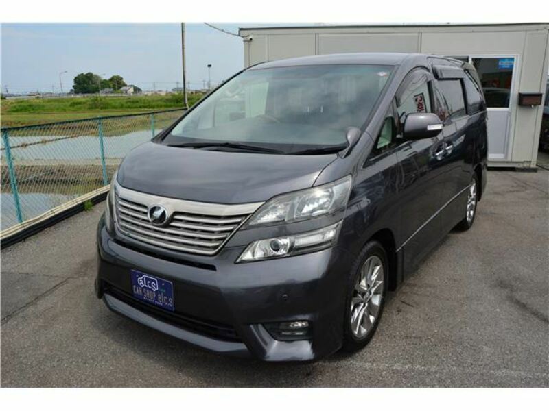 TOYOTA　VELLFIRE