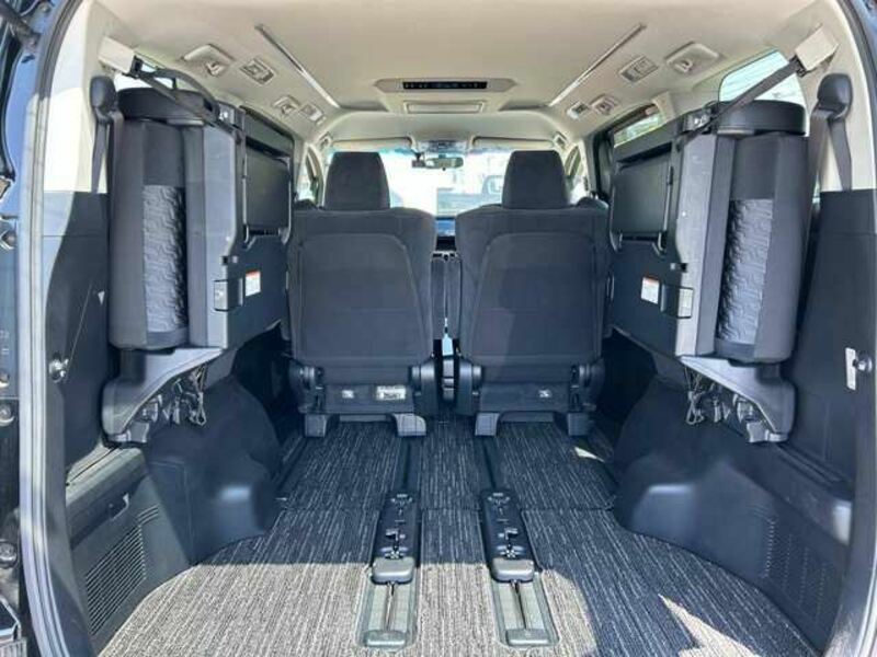 VELLFIRE-12