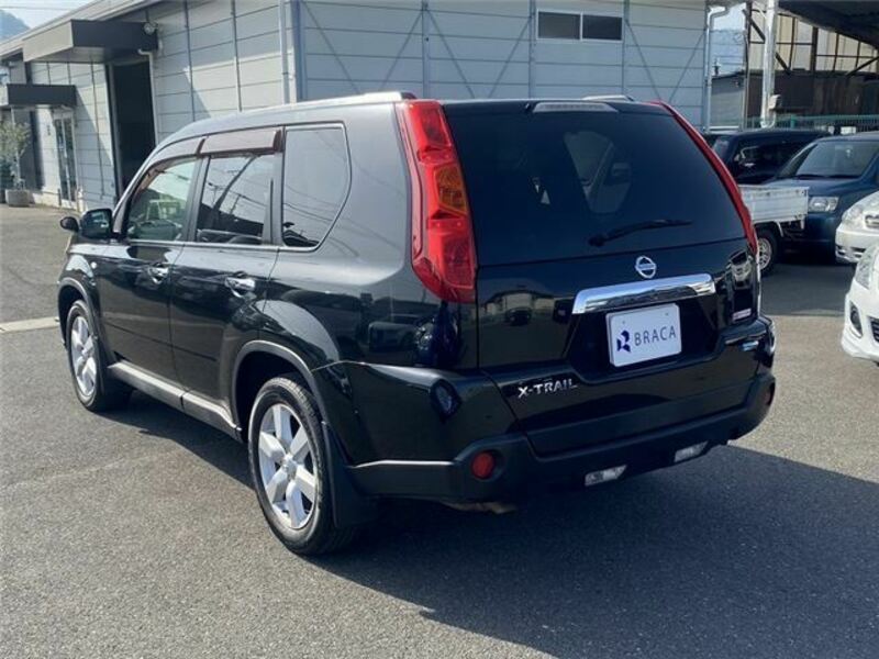 X-TRAIL-1