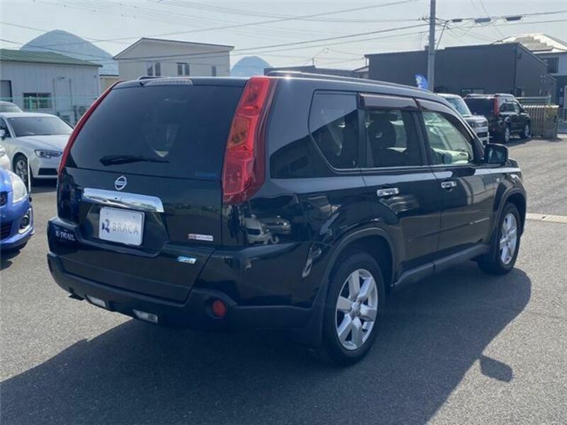 X-TRAIL-9