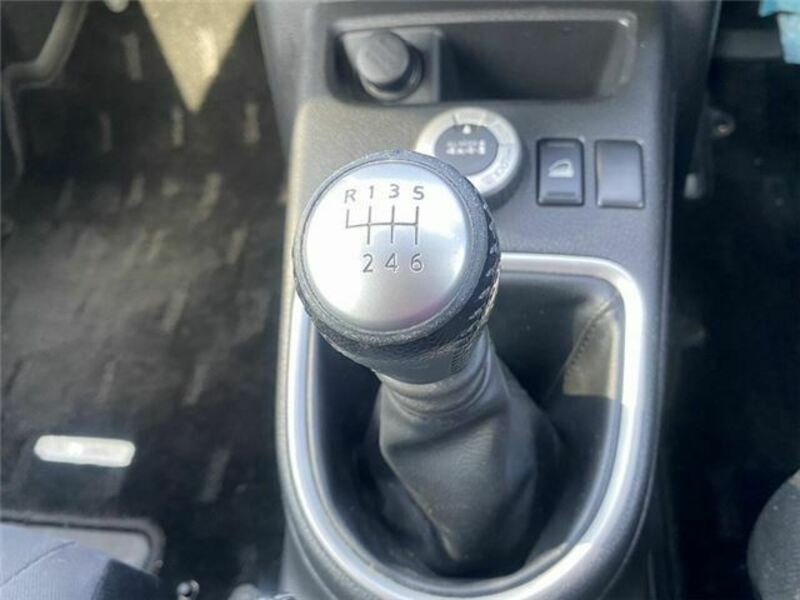 X-TRAIL-16