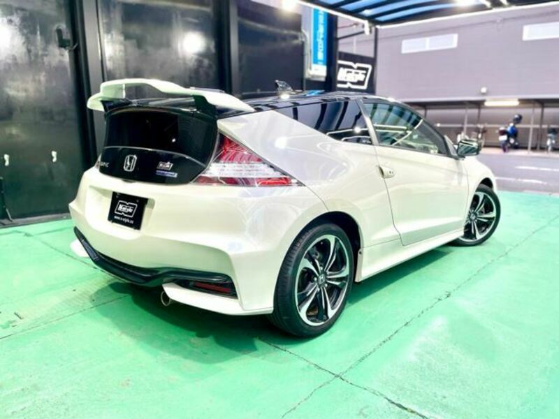 CR-Z-4