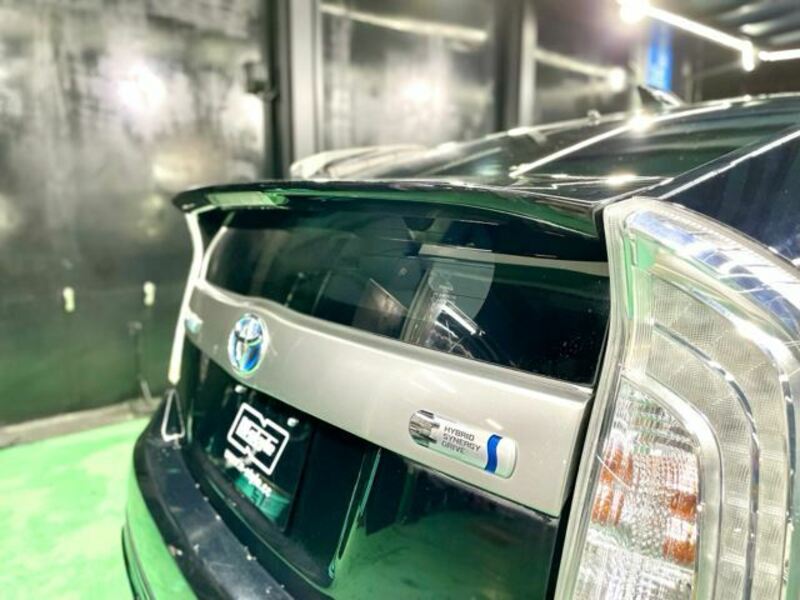 PRIUS PHV-16