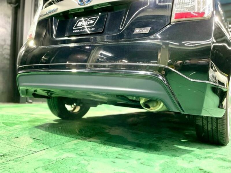 PRIUS PHV-17