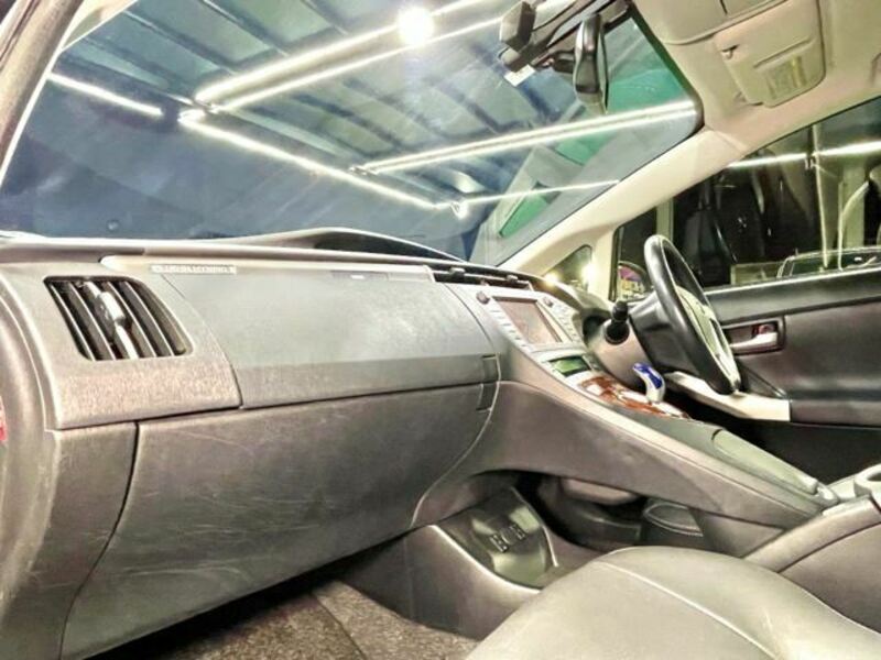 PRIUS PHV-26