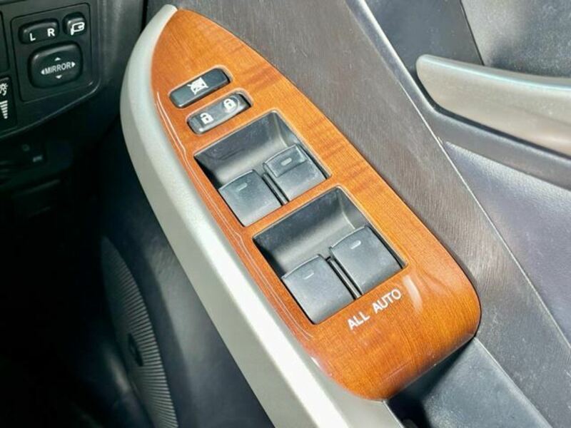 PRIUS PHV-35