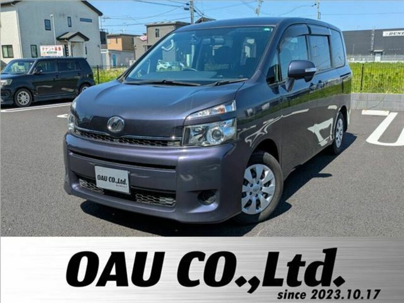 TOYOTA　VOXY