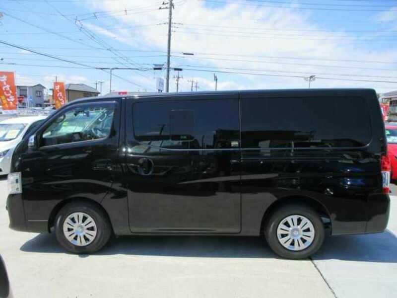 NV350 CARAVAN-8