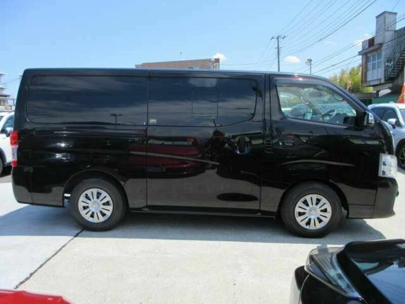 NV350 CARAVAN-13