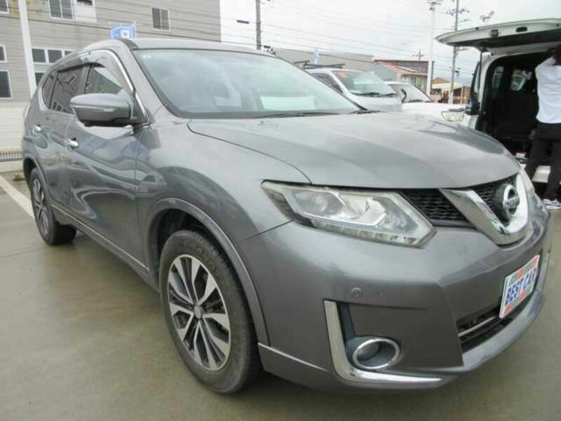 X-TRAIL