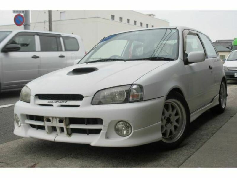 TOYOTA　STARLET