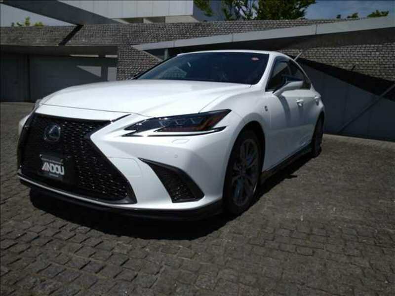 LEXUS　ES