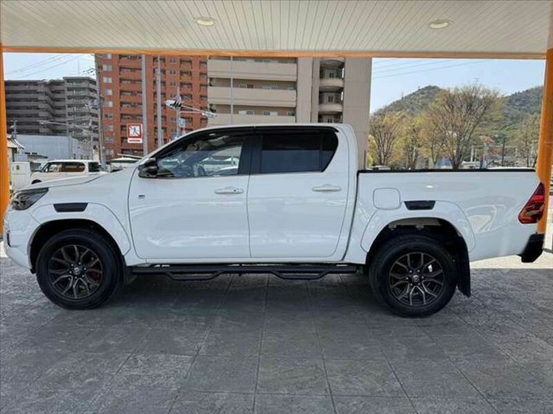 HILUX-8
