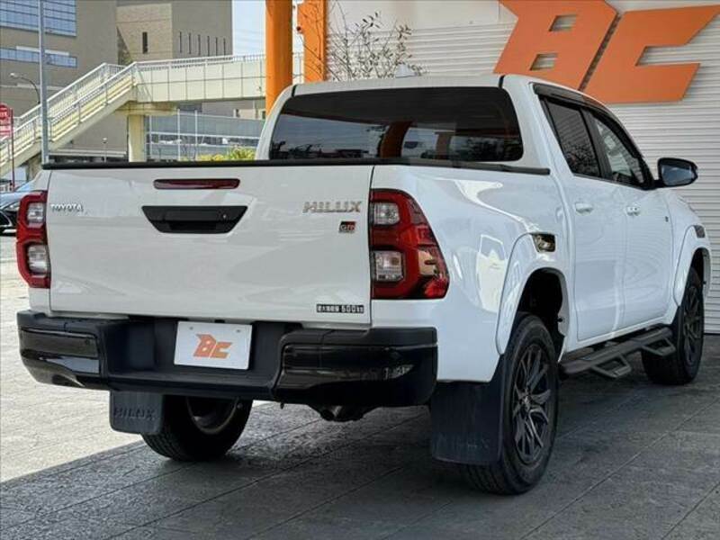 HILUX-12