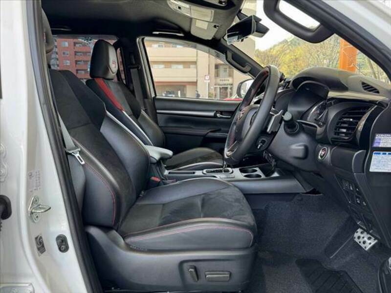 HILUX-13