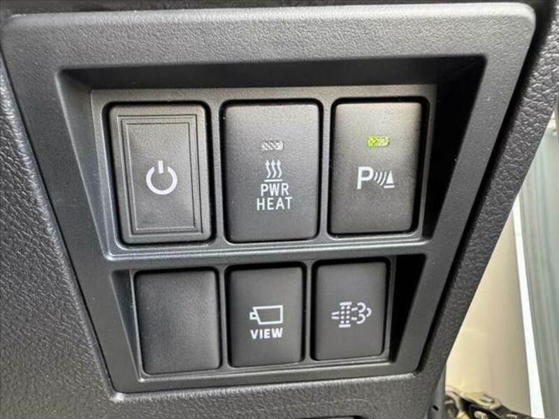 HILUX-18