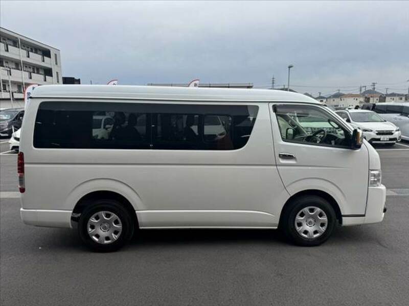 HIACE VAN-11