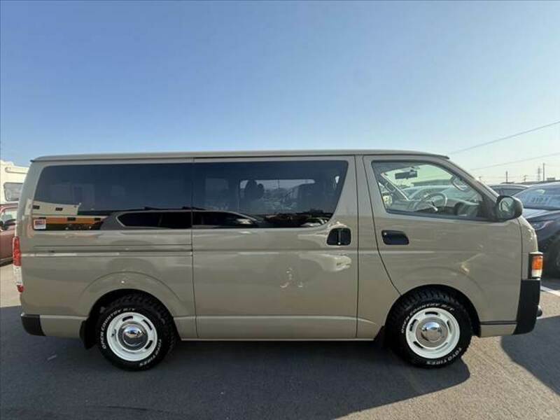 HIACE VAN-11