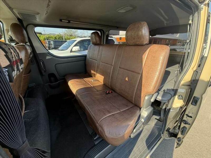 HIACE VAN-17
