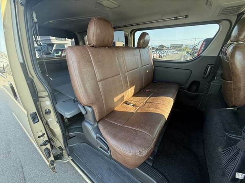 HIACE VAN-18