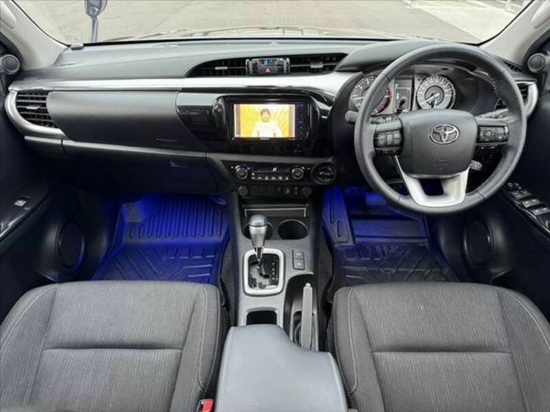 HILUX-1