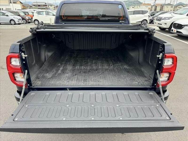 HILUX-19