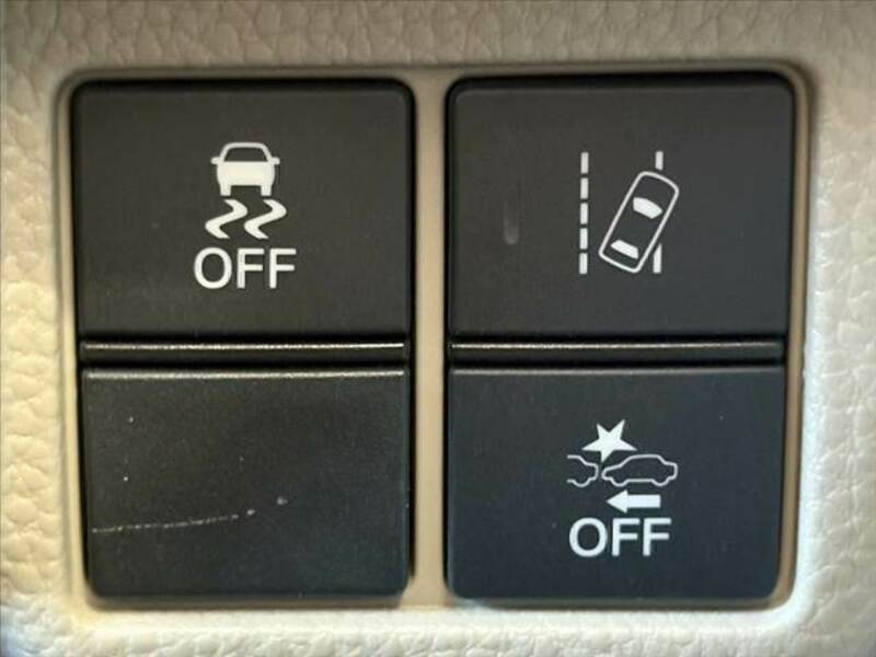 N BOX