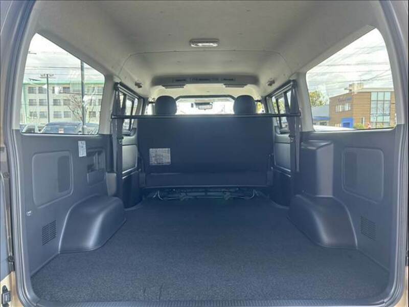 HIACE VAN-19