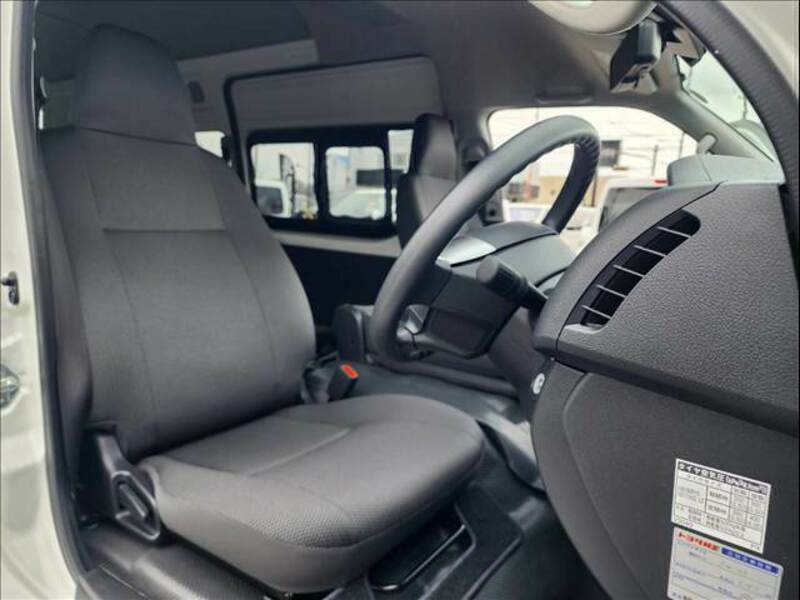HIACE VAN-6