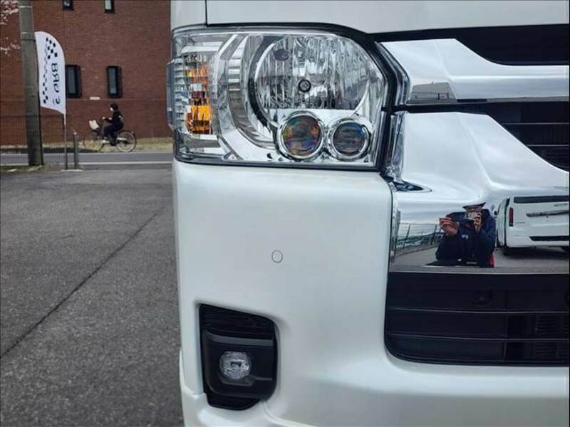HIACE VAN-8