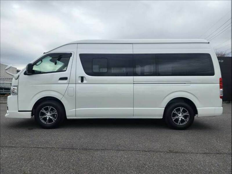 HIACE VAN-13