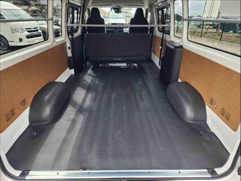 HIACE VAN-19
