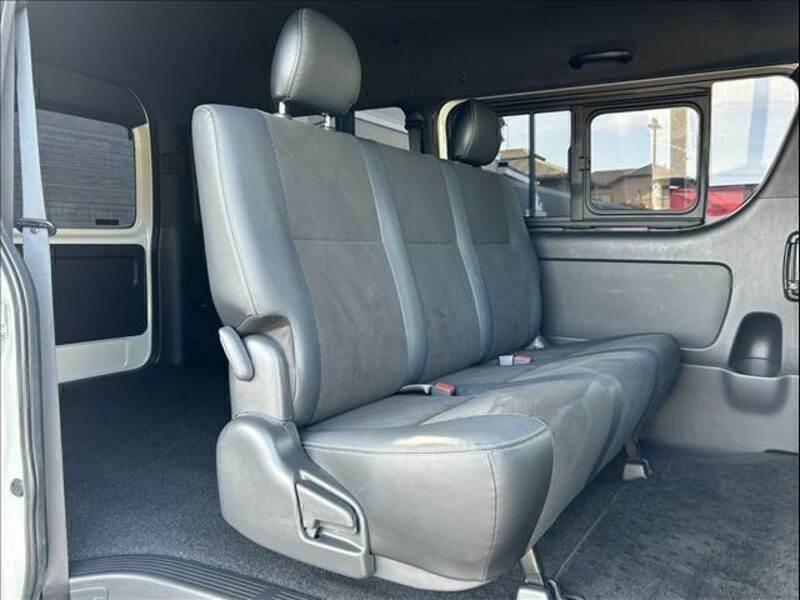 HIACE VAN-7