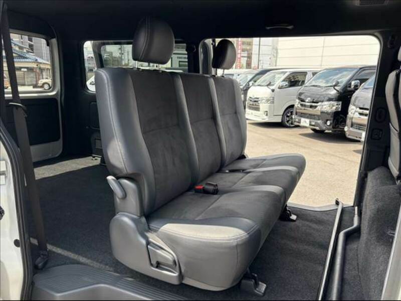 HIACE VAN-9