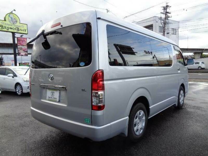 HIACE VAN-1