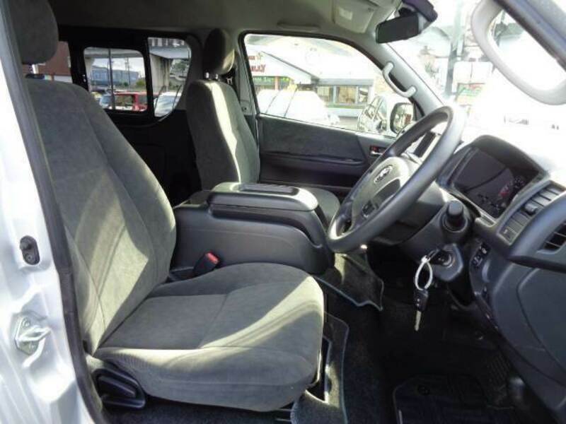 HIACE VAN-2